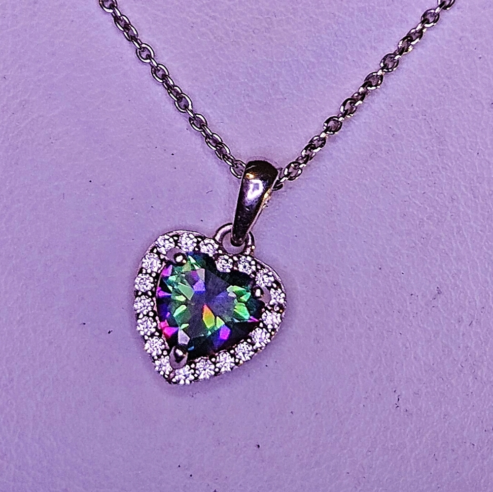 NWT Mystic Topaz Heart Halo Necklace